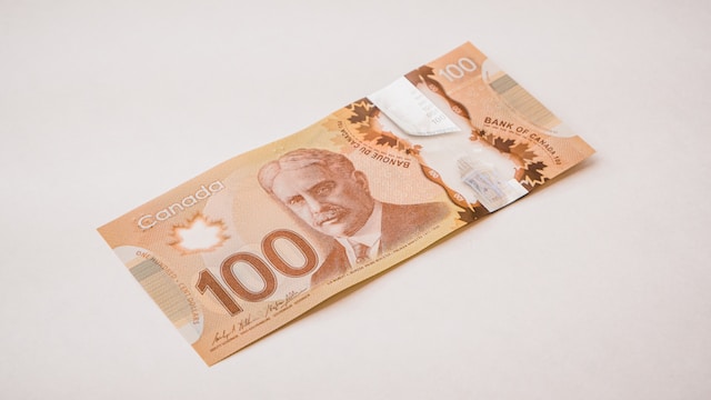 Canadian 100-dollar bill